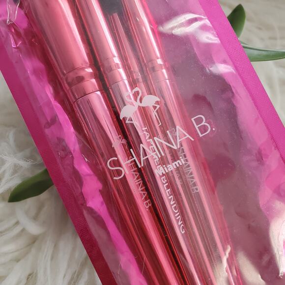 Shaina B. Miami "B. Fab" 5 Piece Makeup Brush Set - Picture 2 of 3